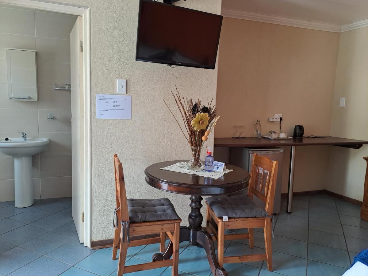 Amigos Bed & Breakfast - No Loadshedding Mbombela Екстериор снимка